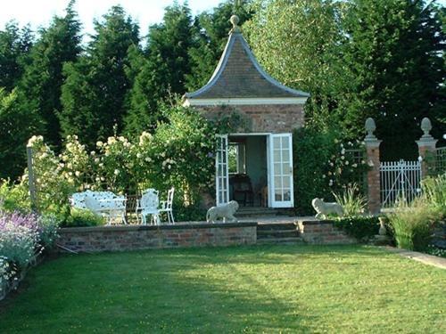 Manor Farm Egerton Bed & Breakfast Malpas  Exterior photo
